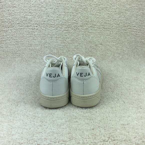 Veja V-10 Leather Low-Top Sneakers Women - Picture 4 of 7